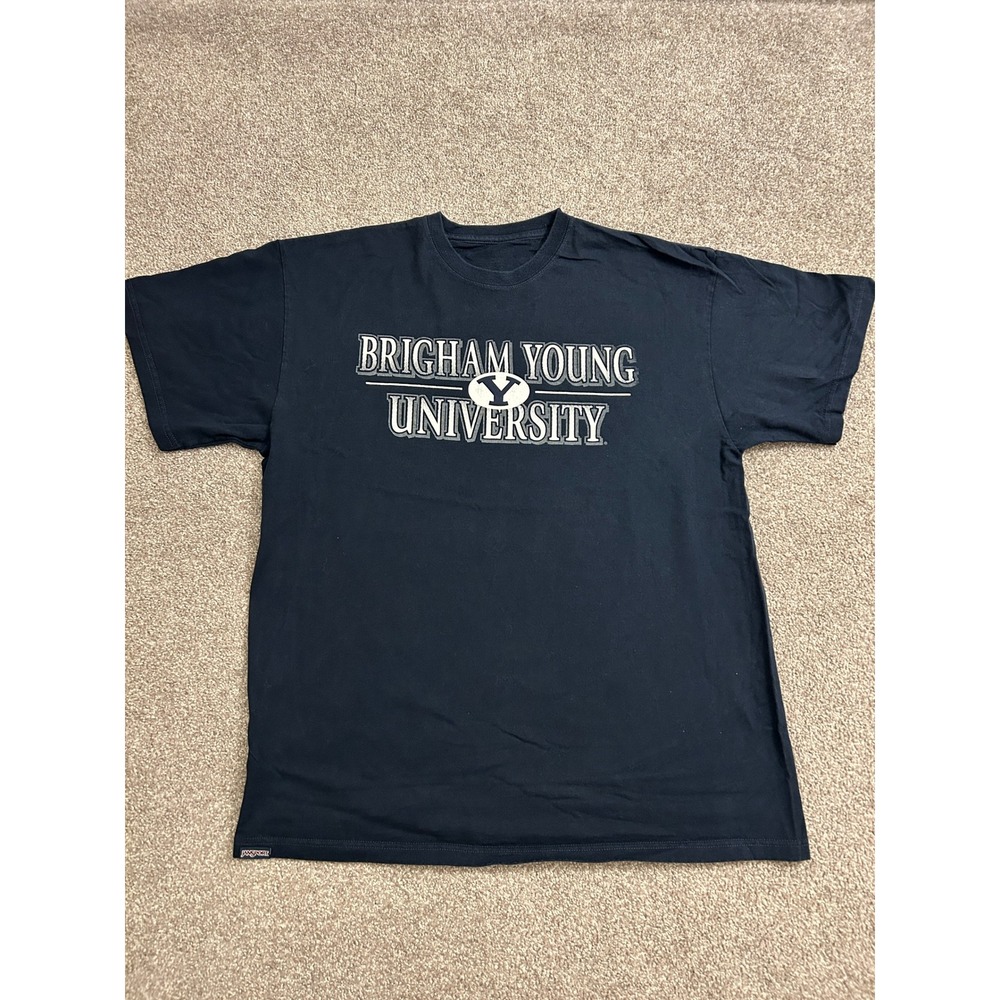 Jansport BYU Brigham Young University T-Shirt Mens XL Navy Blue Excellent Tee